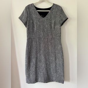 Banana Republic V-neck dress, size 12 (NWT)